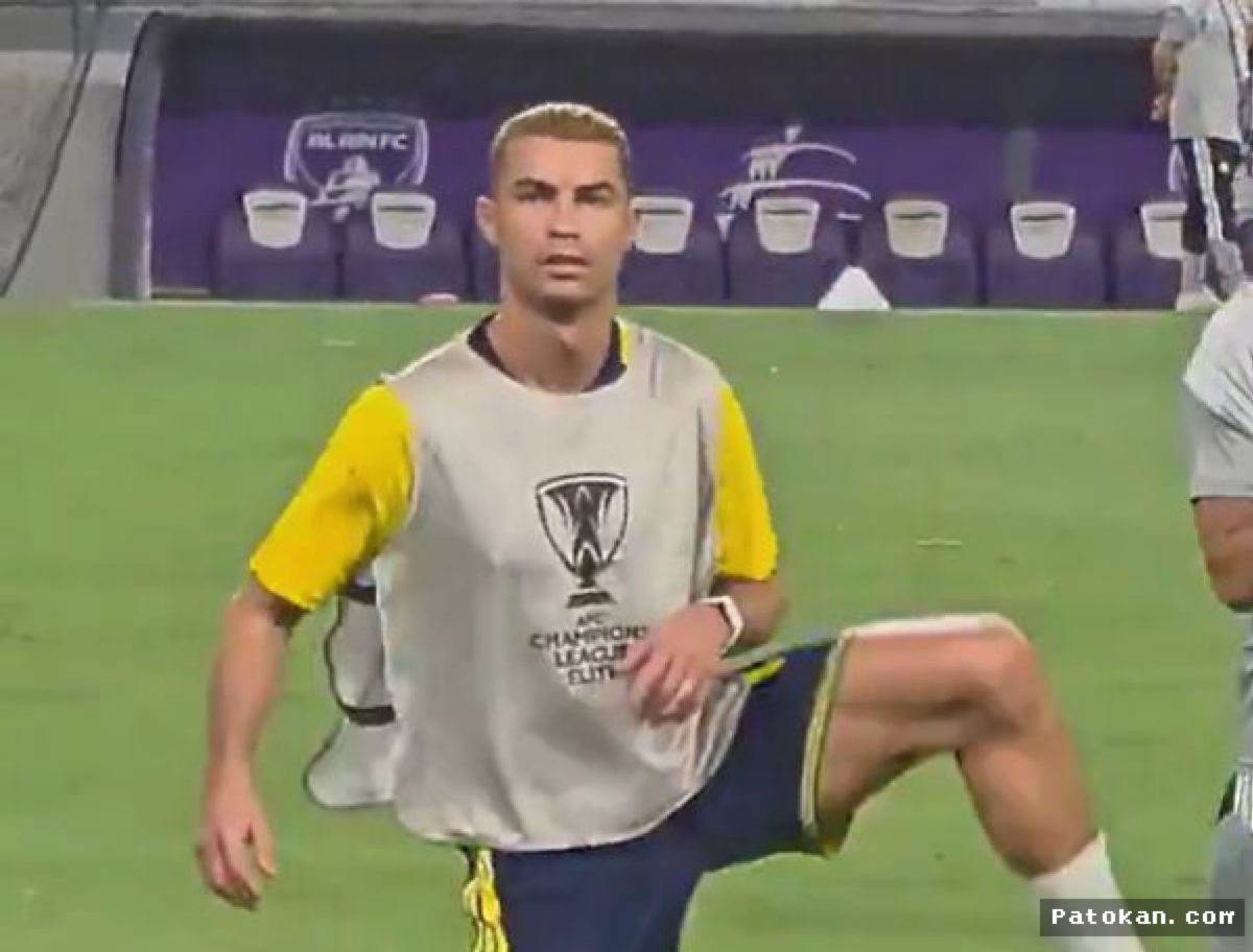 Cristiano Ronaldo Balas Provokasi Suporter Al Ain Menggunakan Gestur Kontroversial
