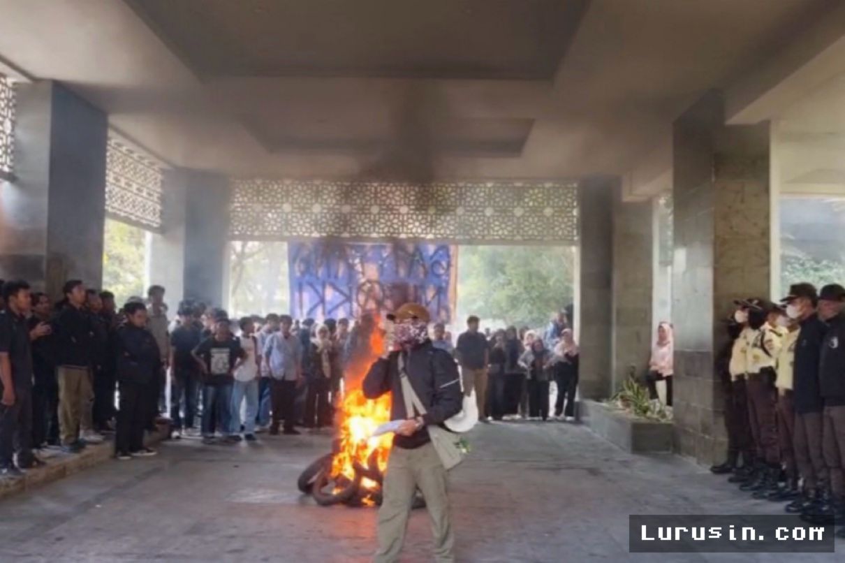 Dosen UINSA Surabaya Tolak Pelantikan Achmad Muzakki Sebagai Rektor Kembali