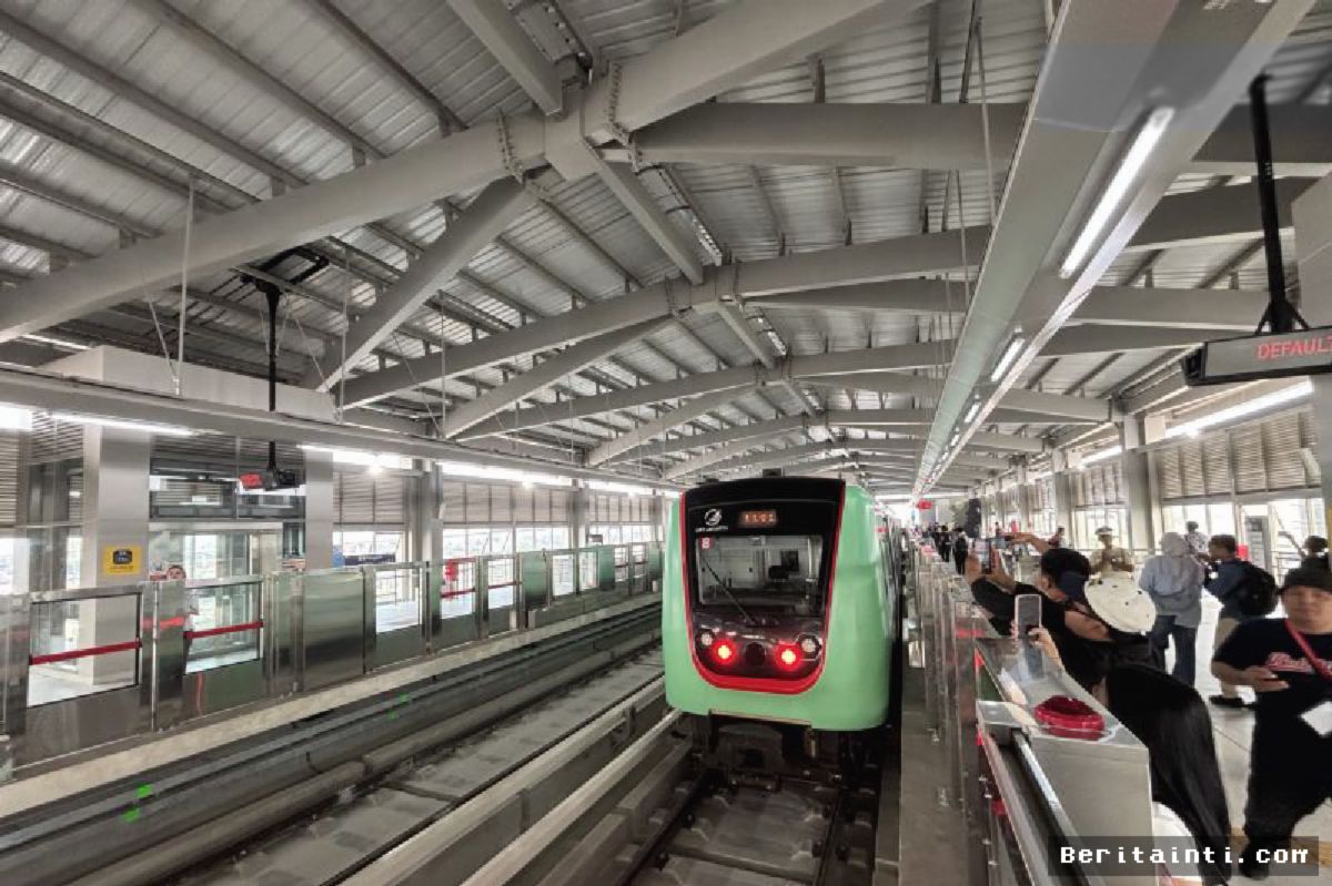 JAKARTA — Proyek LRT Manggarai dan Kartu Layanan Gratis Diakselerasi