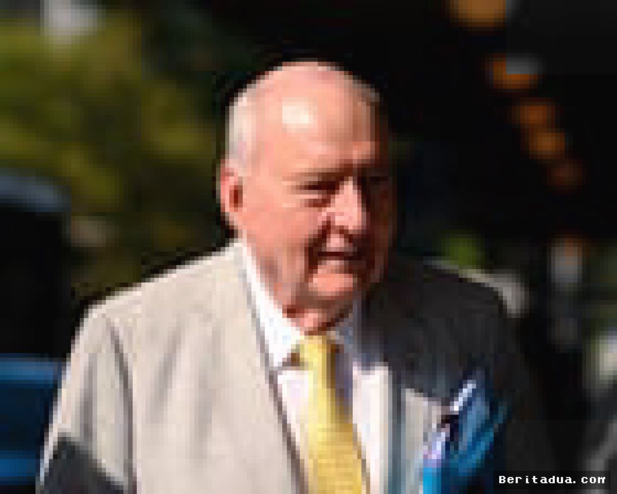 SYDNEY — Alan Jones Diduga Lecehkan Atlet Terkenal di Tempat Umum