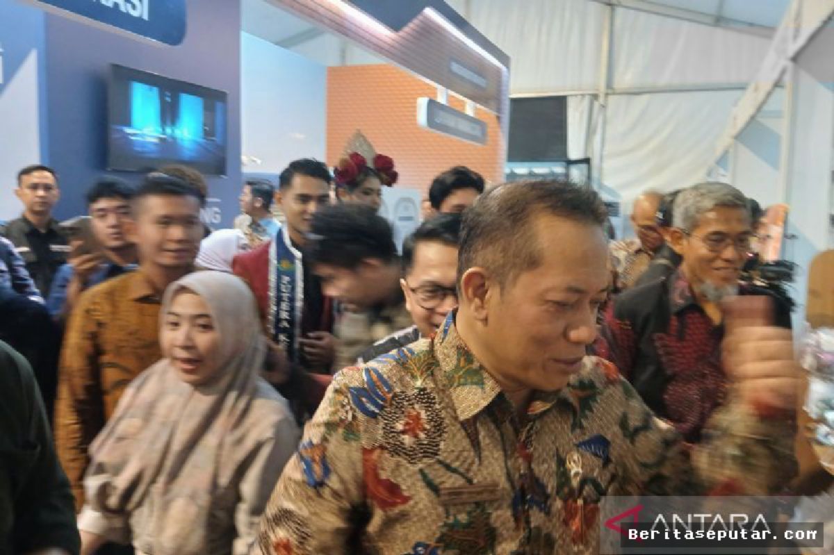 Menkop Ferry Juliantono Dorong Pelaku UMKM Magelang Berhimpun Dalam Koperasi