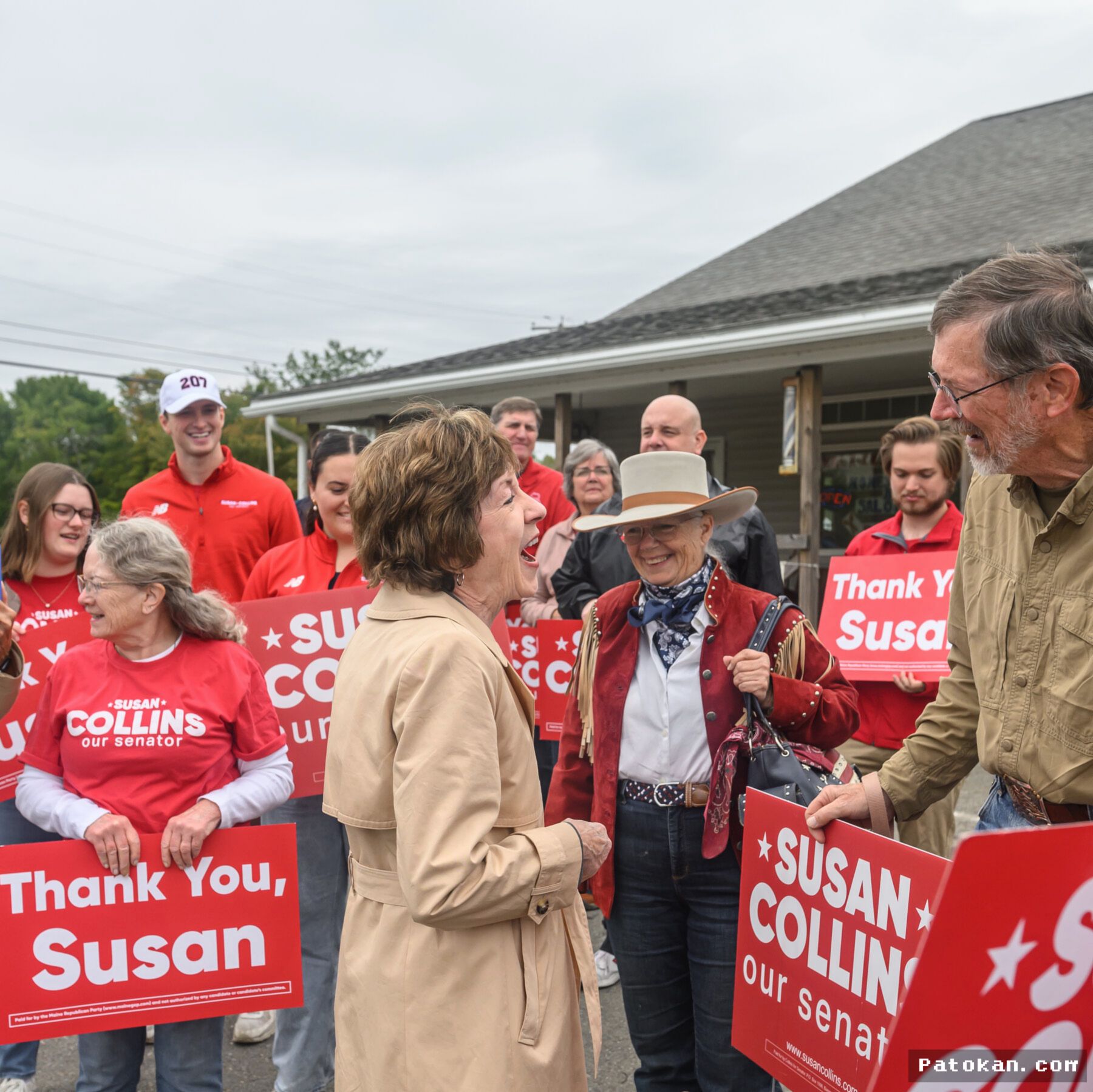 AS — Susan Collins Pertahankan Kursi Senat Lewat Pendekatan Lokal