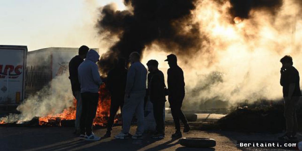 PRANCIS — Nelayan Prancis Buka Blokade Nice dan Ancam Blokir Marseille