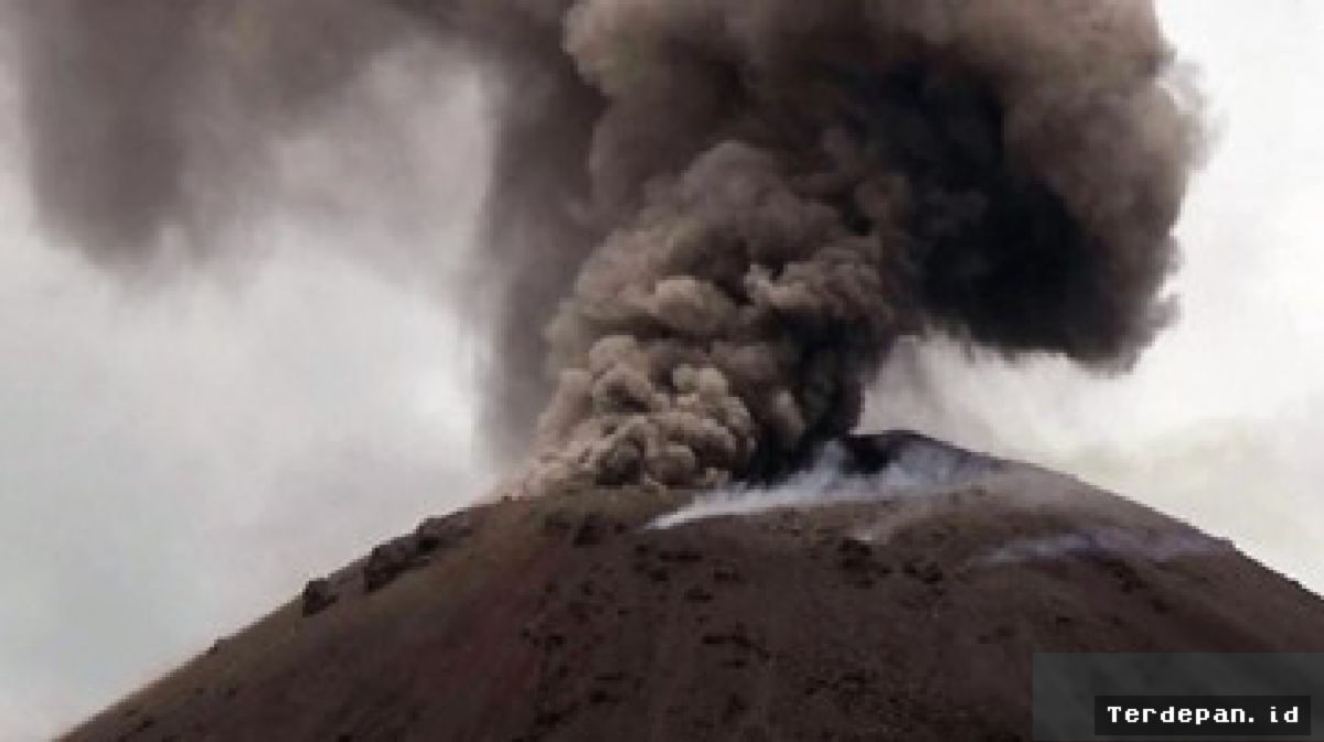 Pakar Tegaskan Erupsi Enam Gunung Api Indonesia Tidak Saling Pemicu