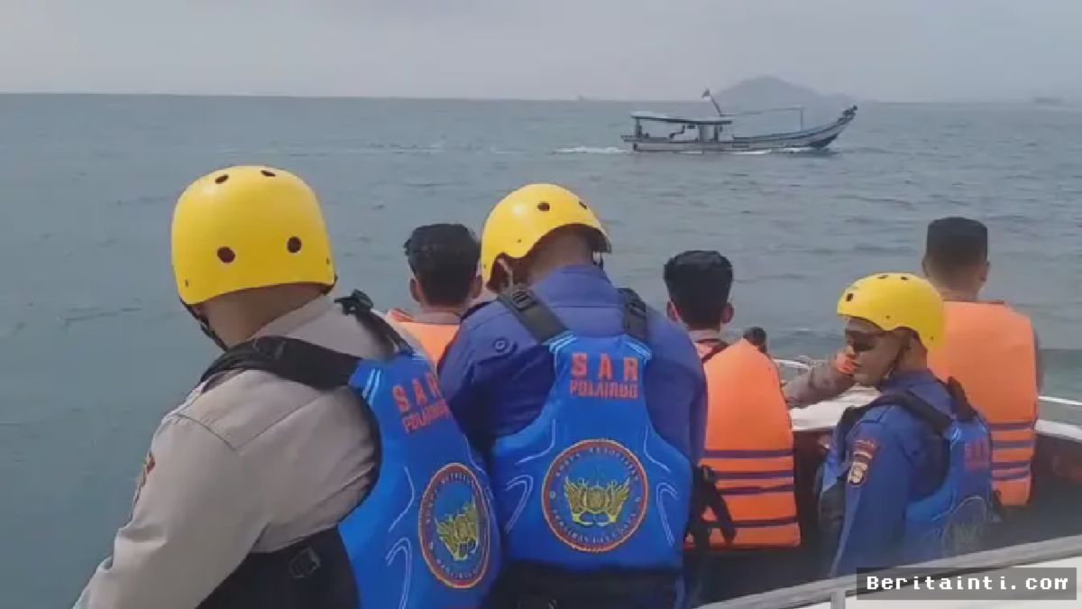 Tim SAR Cari Lima Jurnalis Hilang di Perairan Anak Krakatau