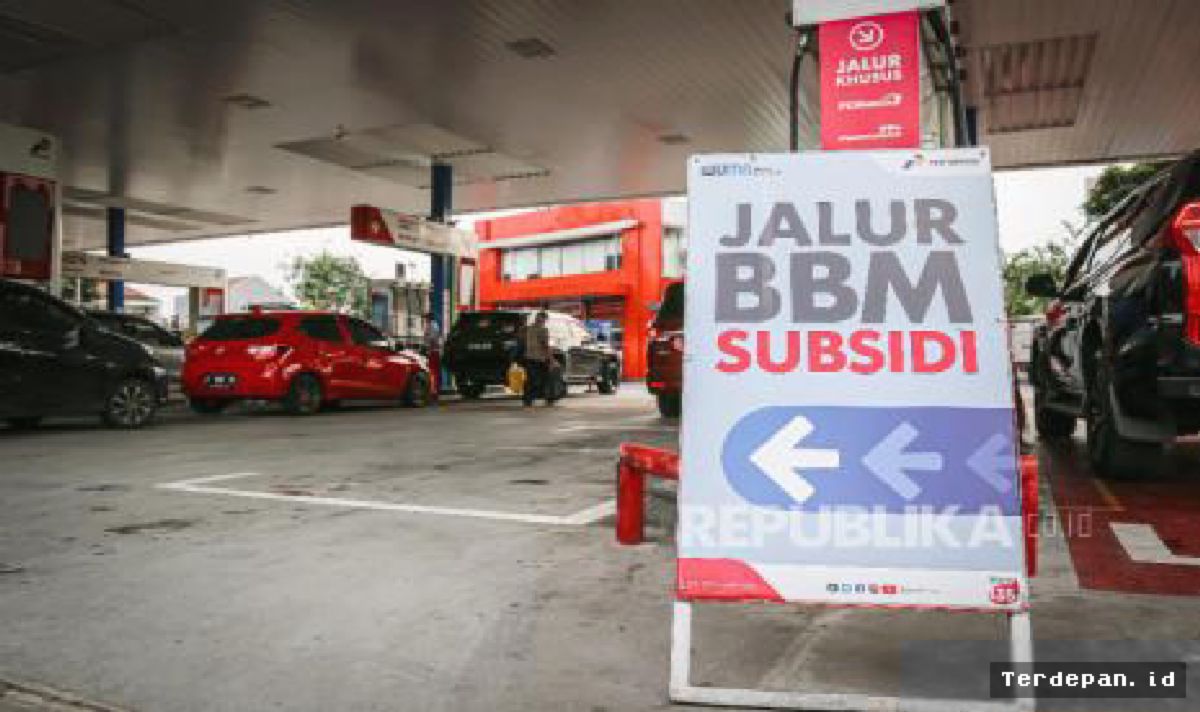 Pertamina Tahan Harga BBM Bersubsidi Saat Harga Minyak Dunia Melonjak