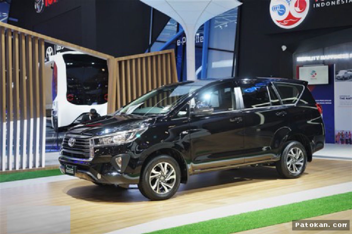 JAKARTA — Penjualan Innova Reborn Diesel Anjlok, Tertinggal Jauh dari Zenix
