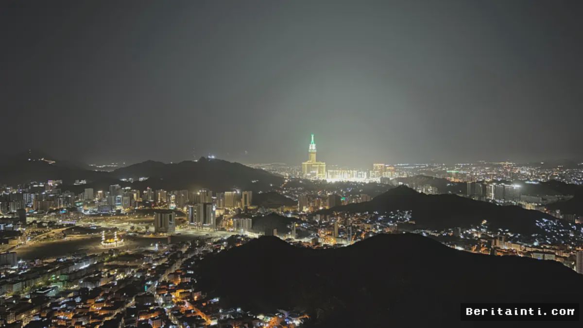 Arab Saudi — Pertahanan Udara Hancurkan Drone Houthi Menuju Makkah