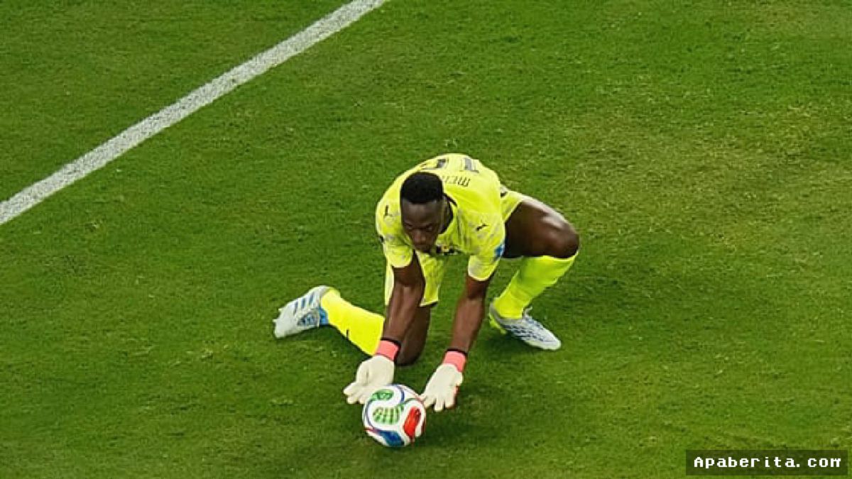 SENEGAL — Edouard Mendy Dilaporkan Pensiun dari Tim Nasional
