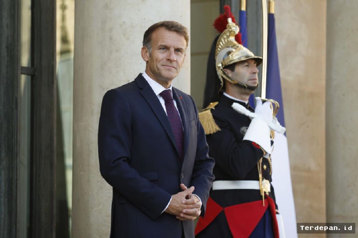 Spanyol — Raja Felipe VI Menyambut Kunjungan Kenegaraan Presiden Prancis