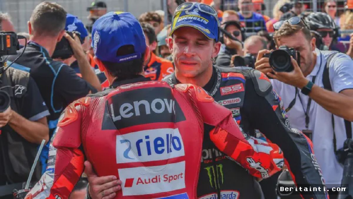 HUNGARIA — Marc Marquez Kuasai Sprint GP Hungaria Usai Tekuk Acosta