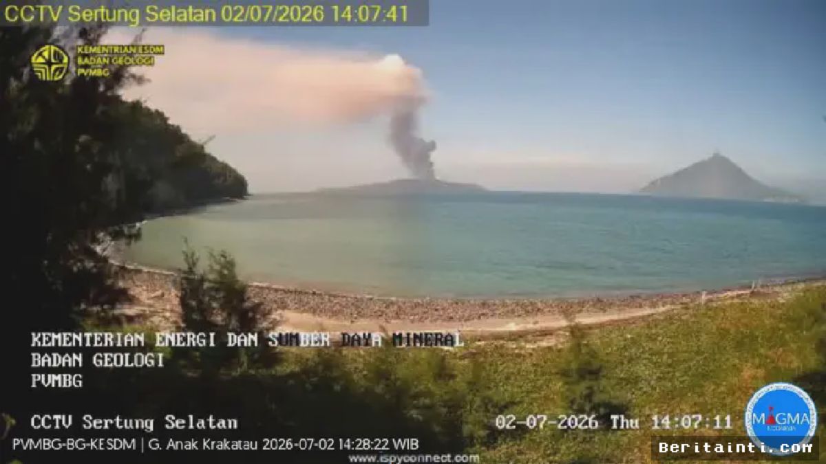 PVMBG Naikkan Status Gunung Anak Krakatau Menjadi Level III Siaga