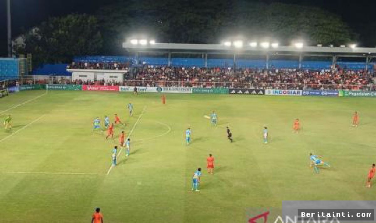 BANDA ACEH — Semen Padang Tundukkan Persiraja Lewat Gol Tunggal Ary Maring