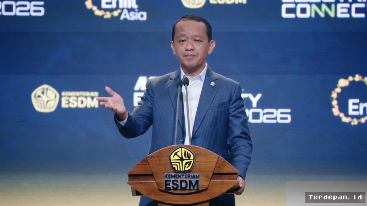 Menteri ESDM Bahlil Ajak Investor Bangun Data Center Berbasis PLTA