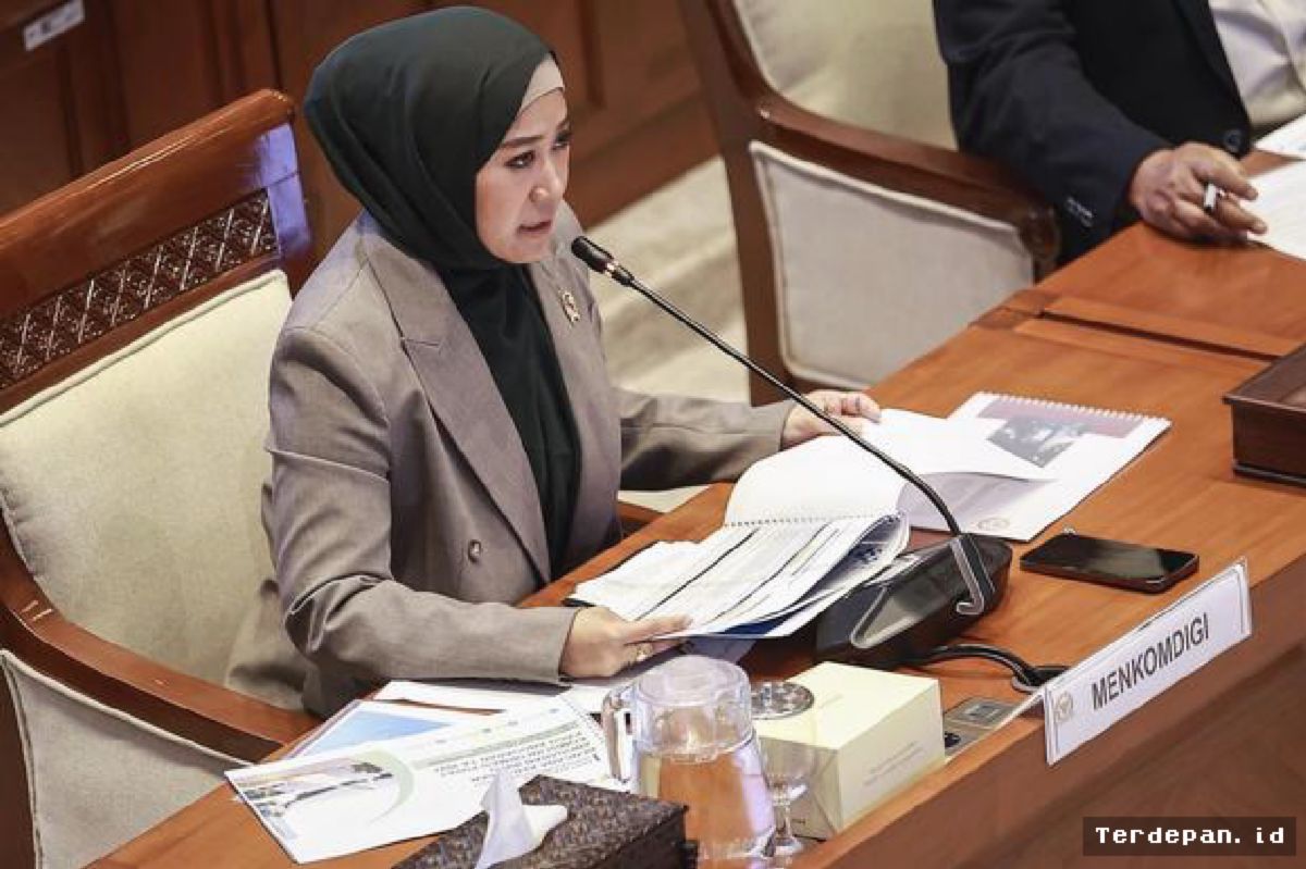 JAKARTA — Komdigi Sebut TikTok dan X Belum Patuhi Aturan PP Tunas