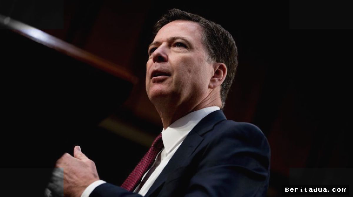 WASHINGTON — James Comey Minta Sidang Kasus Ancaman Kerang Ditunda