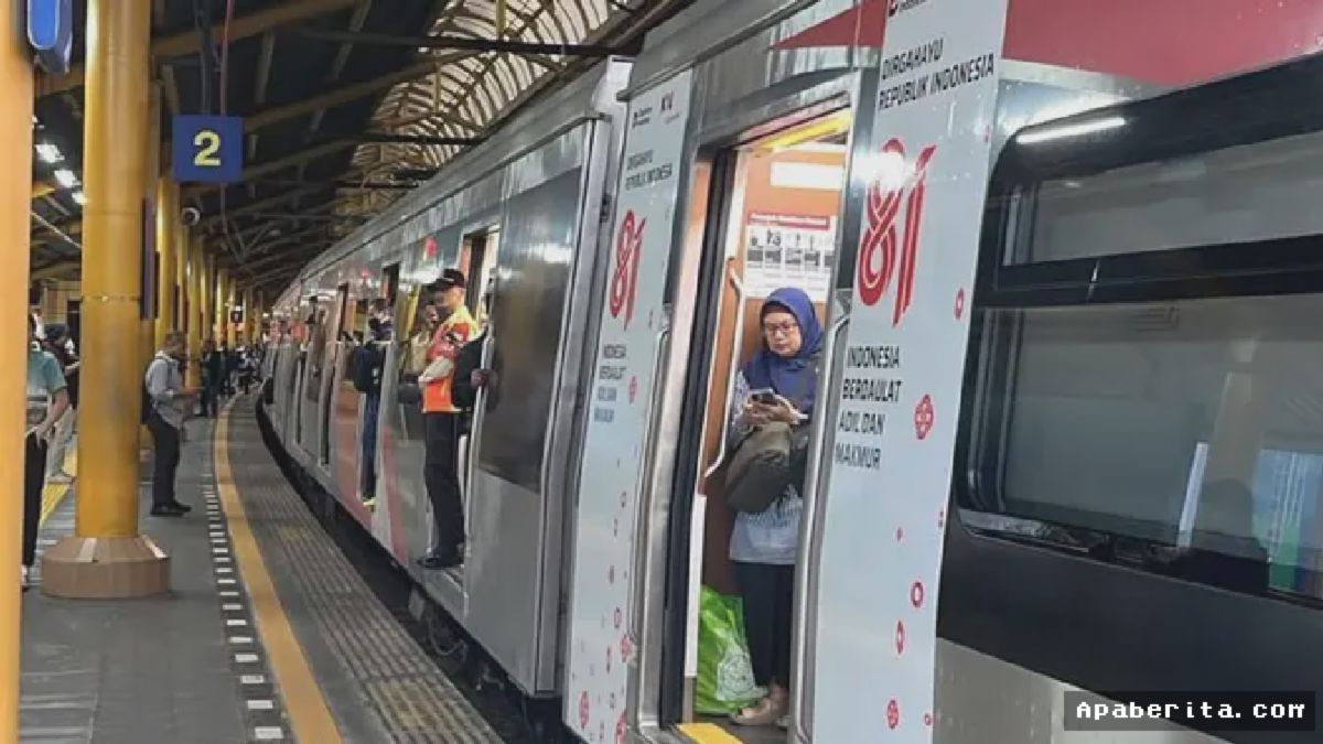 Tawuran Warga di Tebet-Manggarai Hambat Perjalanan KRL Lintas Bogor