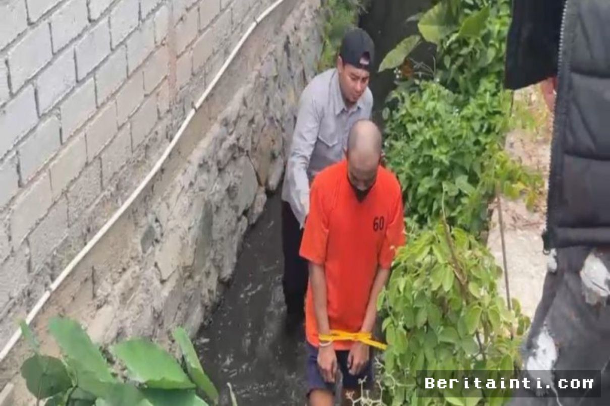 Polisi Gelar Rekonstruksi Pembunuhan Satu Keluarga di Palu
