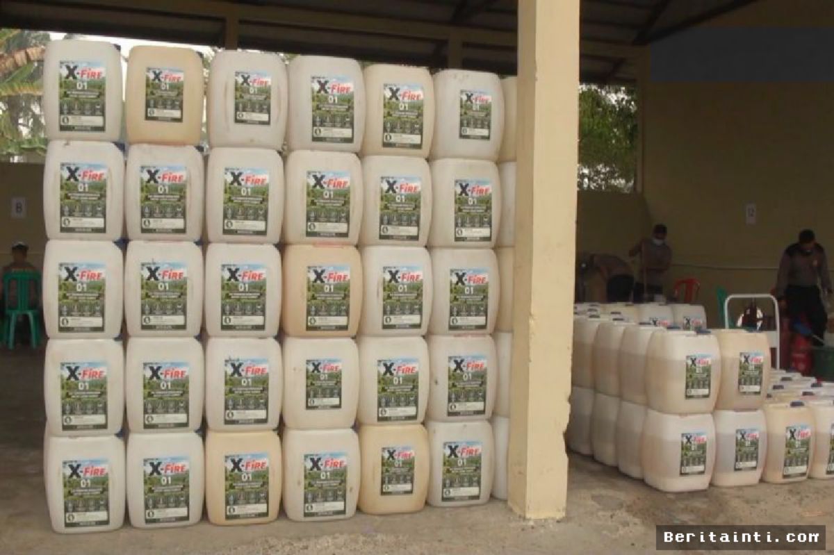 POLRI — Mabes Polri Terjunkan X-Fire Padamkan Karhutla Gambut Kalteng