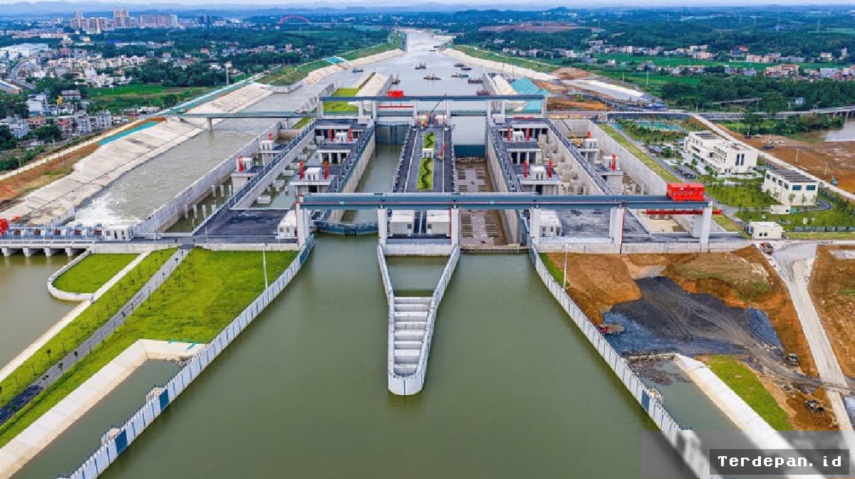 Tiongkok Operasikan Kanal Pinglu, Potong Jalur Logistik Menuju Asia Tenggara