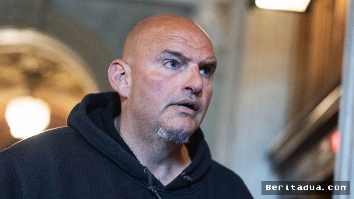 WASHINGTON — Senator Demokrat John Fetterman Puji Trump di Konvensi Republik