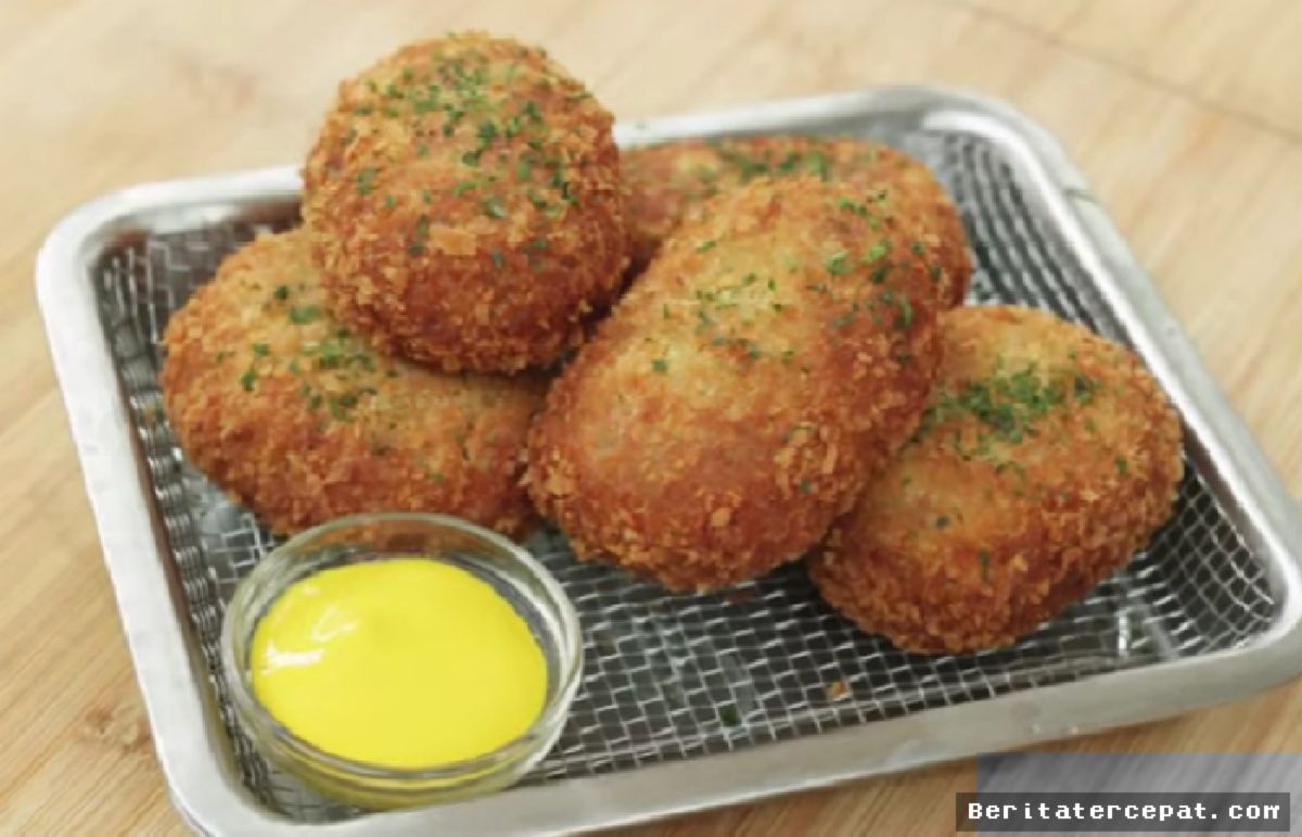JAKARTA — Kreasi Kroket Kentang Kari Keju Lumer Jadi Favorit Keluarga