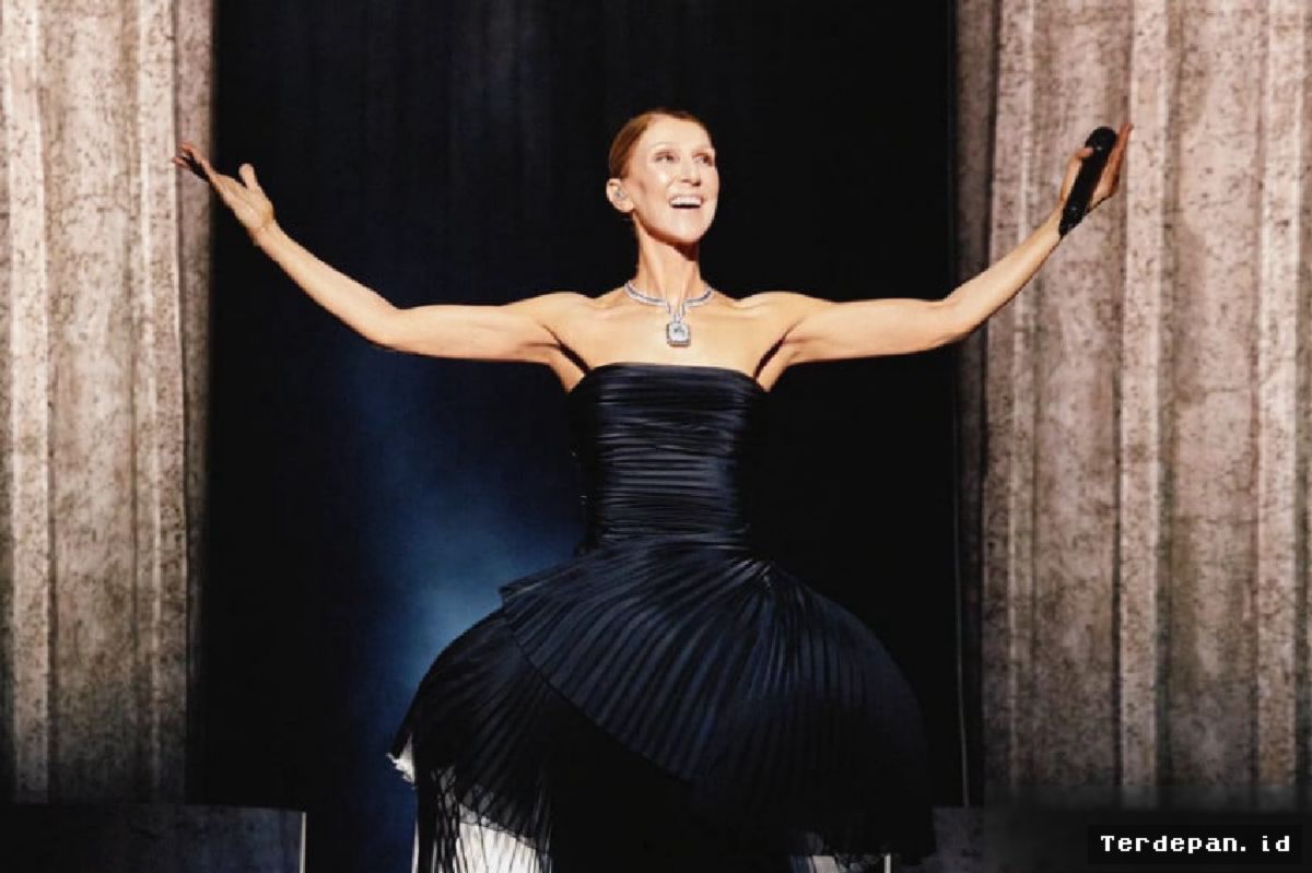 PARIS — Celine Dion Kembali Bernyanyi di Panggung Setelah Enam Tahun Vakum