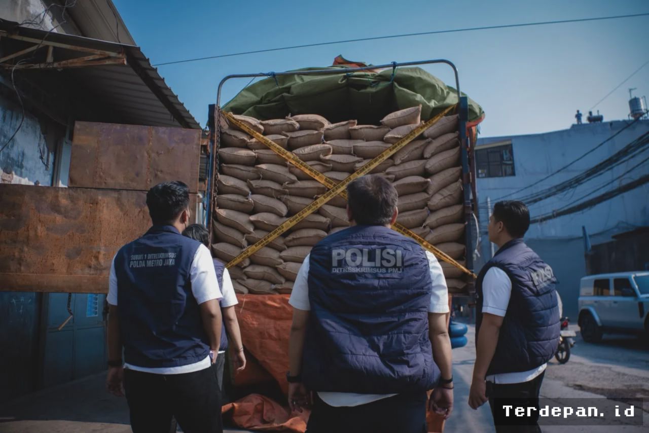 Polda Metro Jaya Ungkap Impor Ilegal 49,85 Ton Kacang Tanah