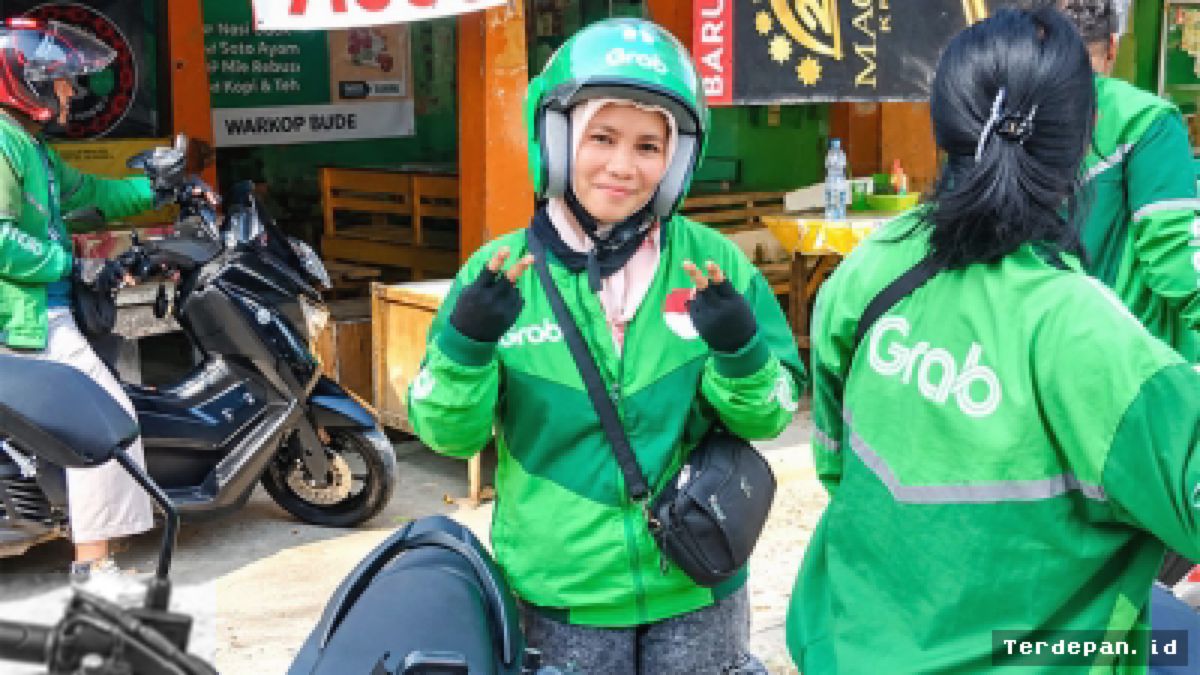 Kisah Yani di Tebing Tinggi, Bertahan Jadi Ojol demi Sekolah Tiga Anak