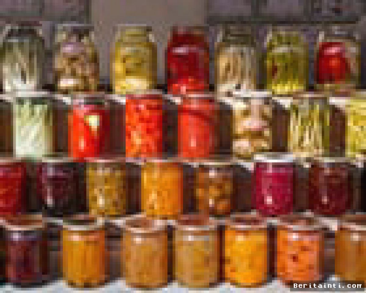 Inggris — Penjualan Acar Bawang Melonjak 12 Persen akibat Pergeseran Kuliner
