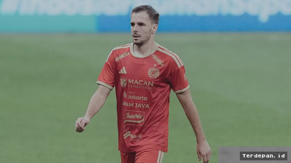 PERSIJA JAKARTA — Kerim Memija Jadi Senjata Mematikan Berbekal 13 Trofi