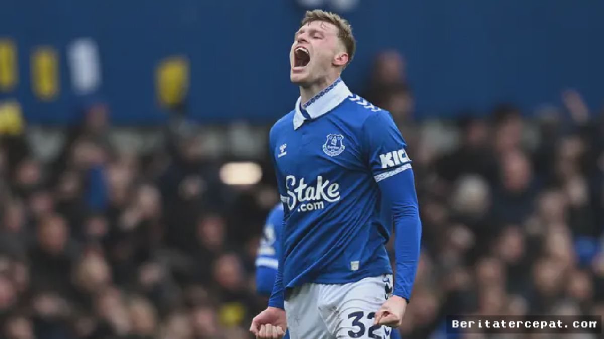 REAL MADRID — Los Blancos Incar Jarrad Branthwaite dari Everton