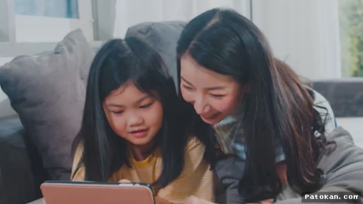 Psikolog Beberkan Enam Cara Media Memengaruhi Tren Parenting Modern