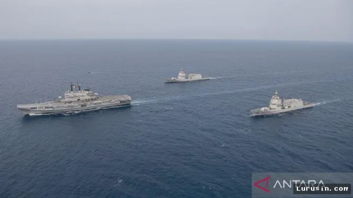 Kapal Induk Italia dan Frigat TNI AL Gelar Latihan di Bangka