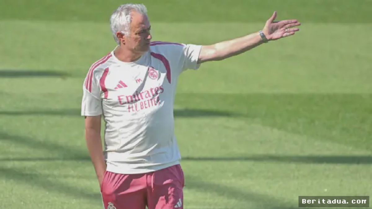 MADRID — Jose Mourinho Pimpin Latihan Keras Real Madrid di Valdebebas