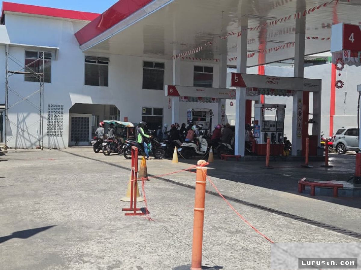 Makassar — Pertamina Operasikan Tiga SPBU Modular Urai Antrean BBM