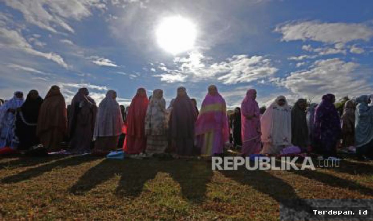 Indramayu Alami Kekeringan, Pemkab dan Ribuan Warga Gelar Salat Istisqa