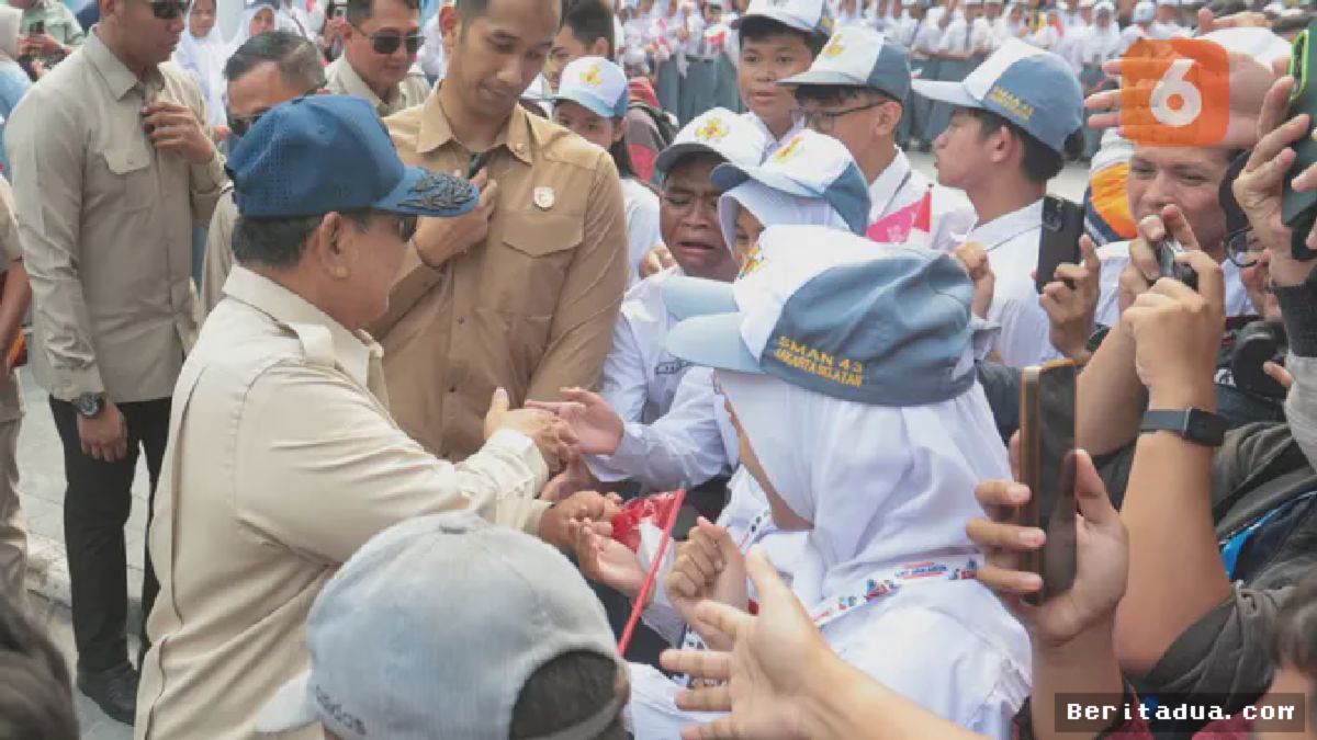JAKARTA — Prabowo Resmikan LRT Manggarai dan Menyapa Pelajar