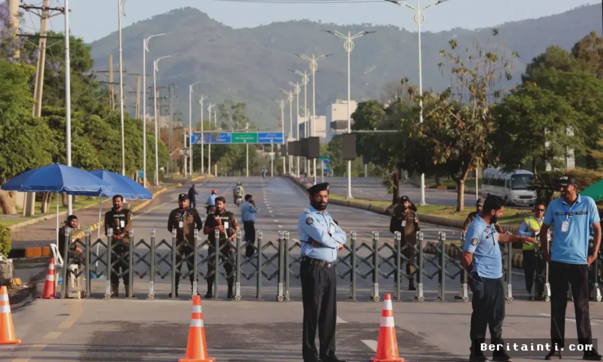 Islamabad Siapkan 1.000 Kontainer Tangkal Gelombang Unjuk Rasa PTI