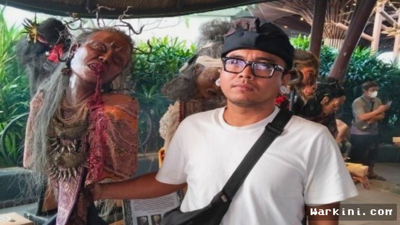 BALI — Mang Pasek Tekuni Seni Ogoh-Ogoh Mini di Luar Jam Kerja