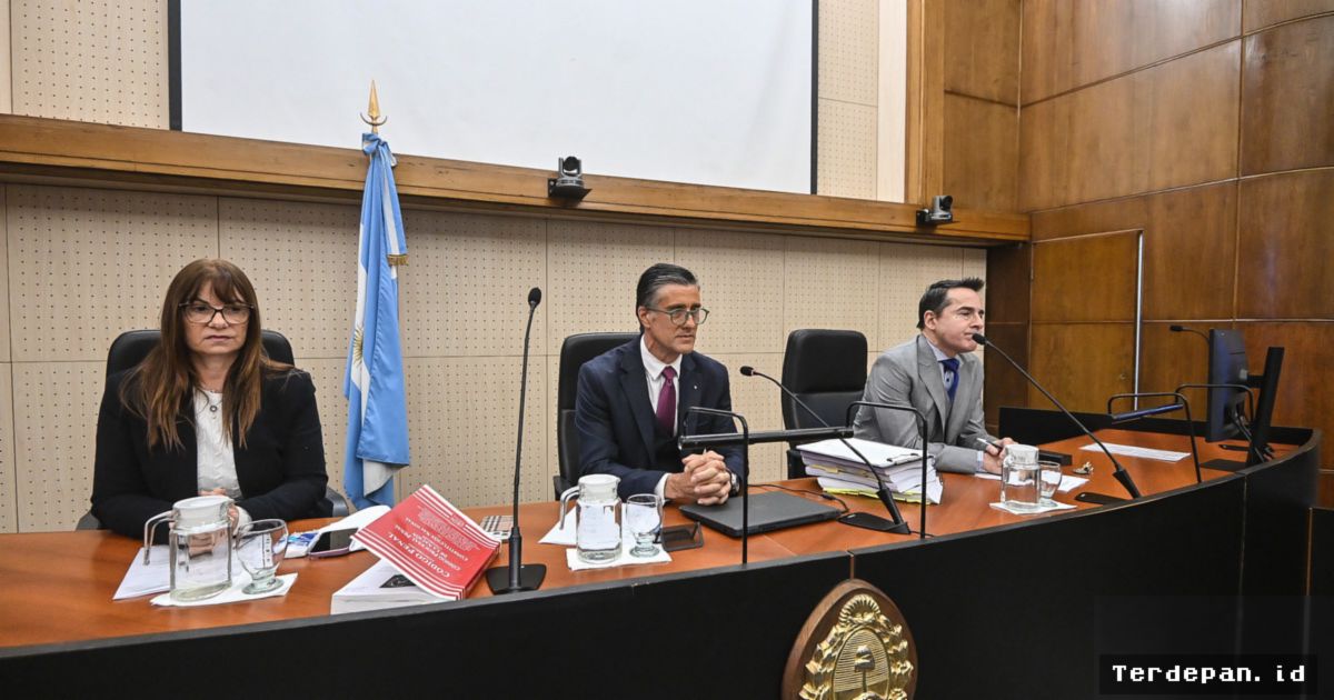 Pengadilan Argentina Desak Penyelesaian Audit Kasus Korupsi Keluarga Kirchner