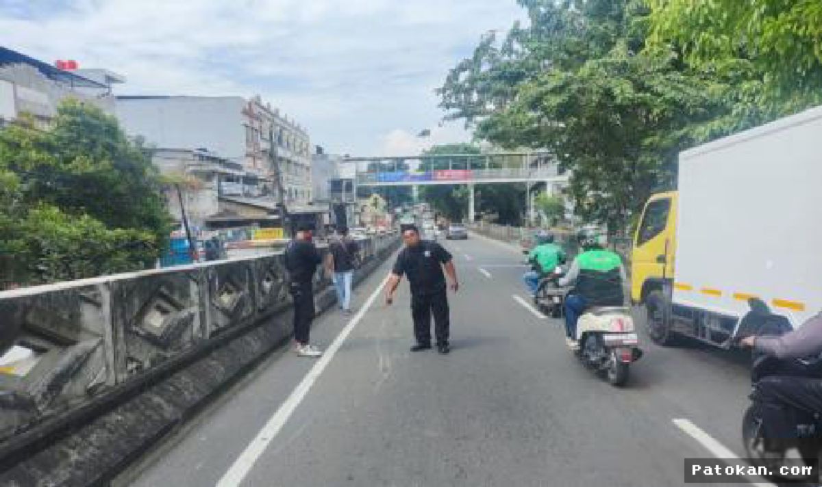 TOMANG — Sopir Panik Picu Tabrakan Beruntun Enam Kendaraan di Jakarta