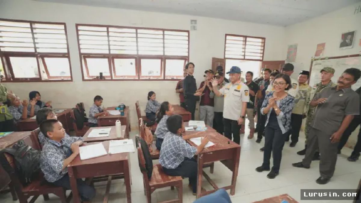 Tapanuli Tengah — Mendagri Tito Karnavian Tinjau Pemulihan Bencana SMPN 1 Tukka