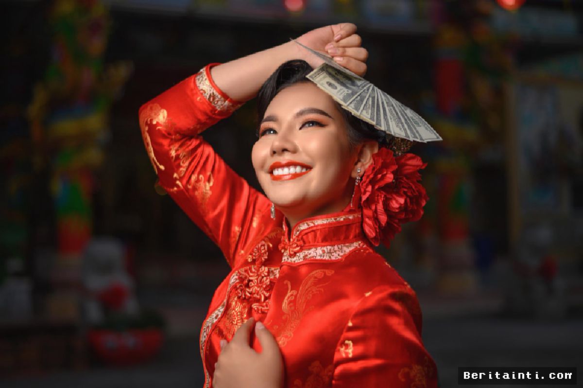 JAKARTA — Tujuh Shio Diprediksi Raih Keberuntungan Melalui Naungan Dewa Penolong