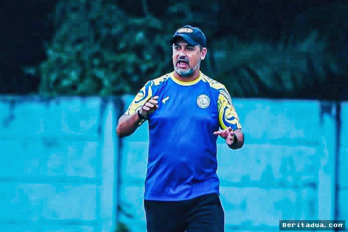 MALANG — Marcos Santos Waspadai Serangan Balik Mematikan Persik Kediri