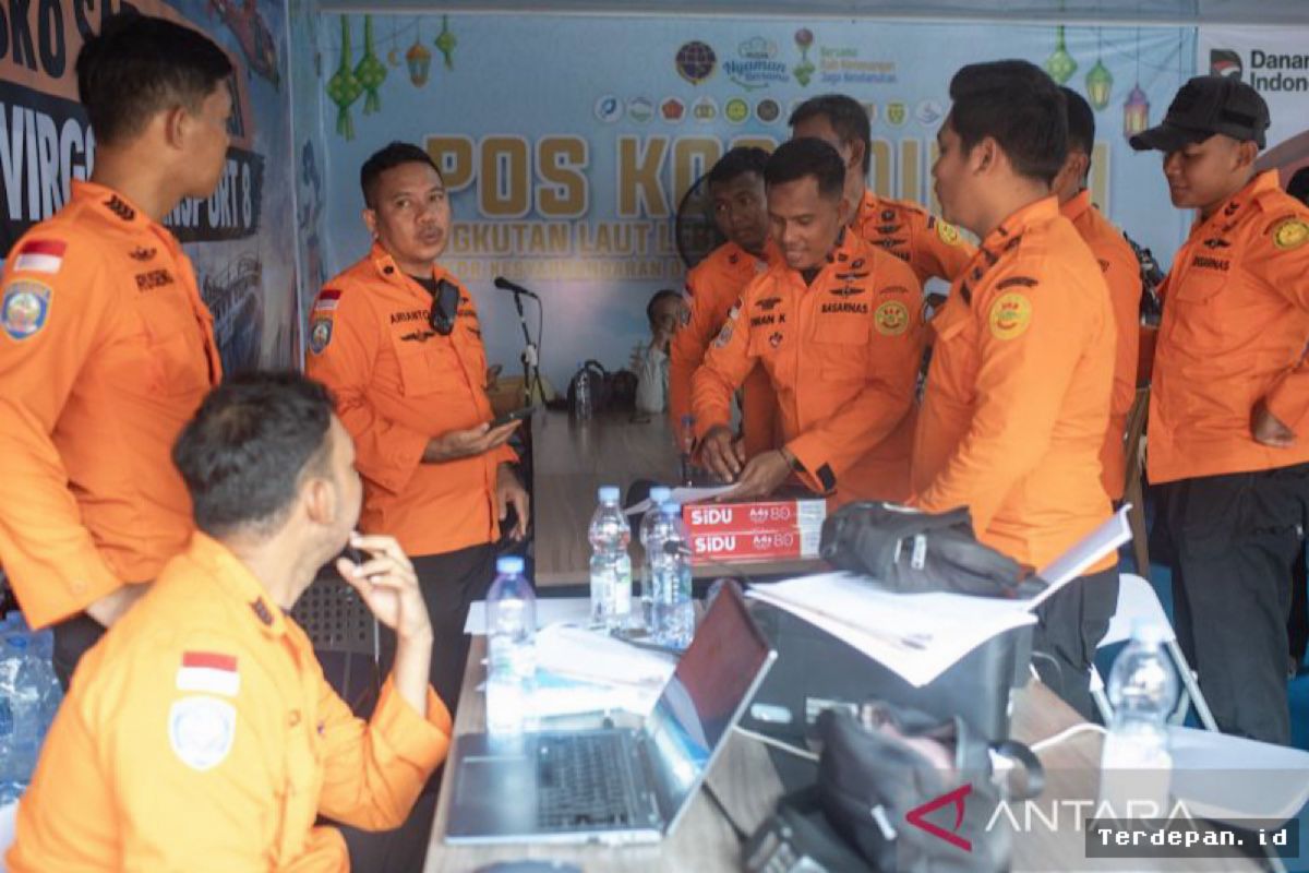Basarnas Evakuasi Enam Korban Meninggal Tragedi KM Virgo Transport 8