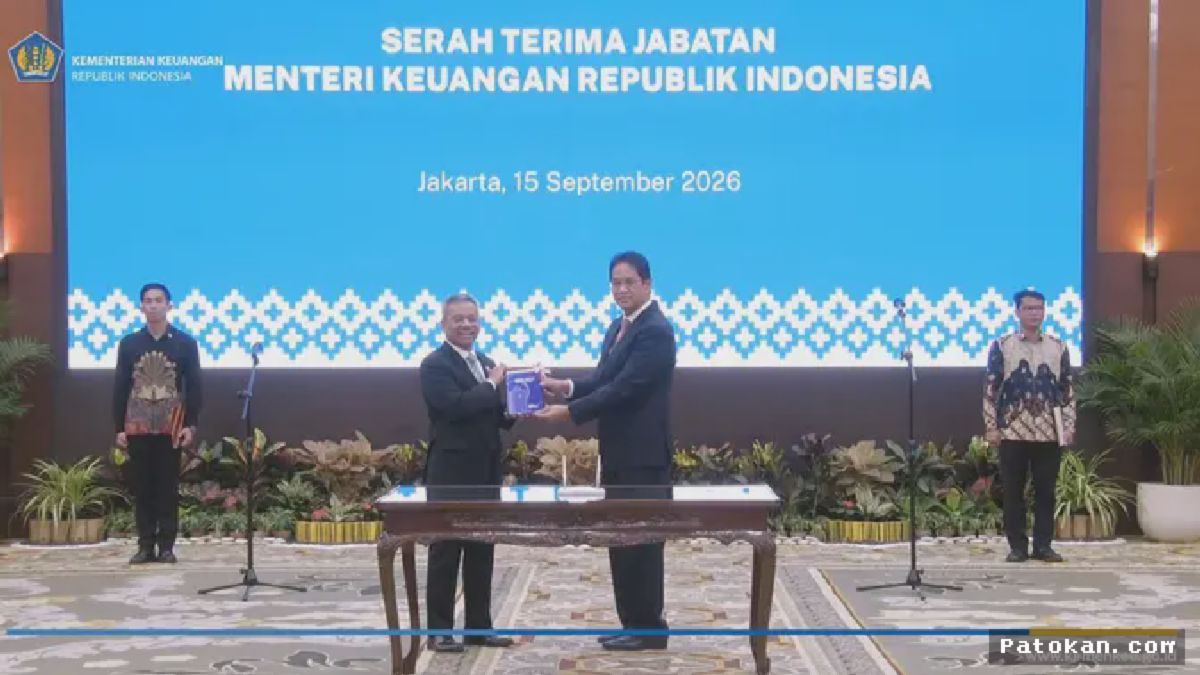 Purbaya Yudhi Sadewa Resmi Serahkan Memori Jabatan ke Suahasil Nazara