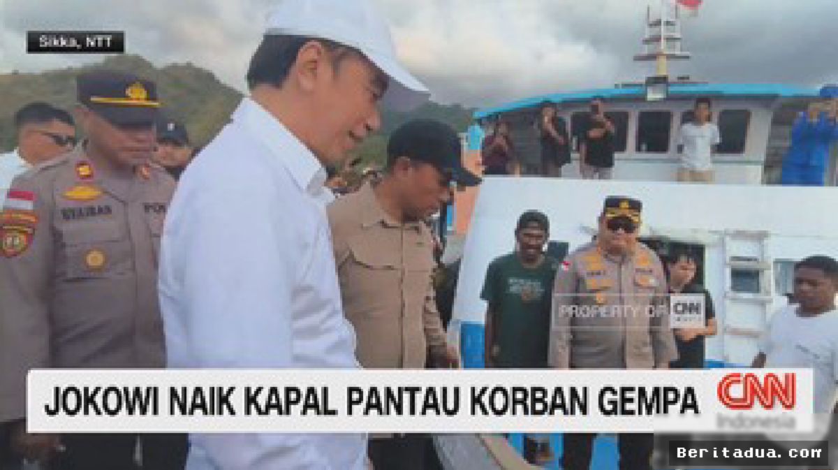 Jokowi Seberangi Lautan Pantau Warga Terdampak Gempa di Pulau Palue