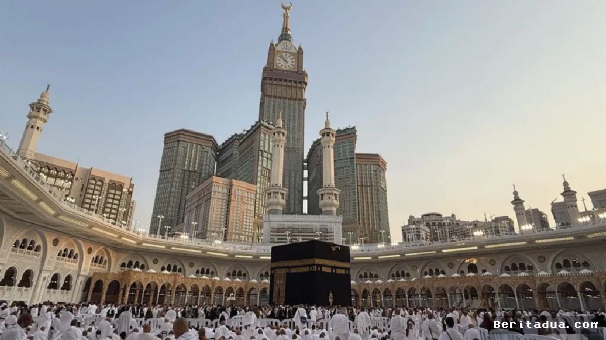 Arab Saudi Tembak Jatuh Drone Houthi yang Mengincar Kota Mekkah
