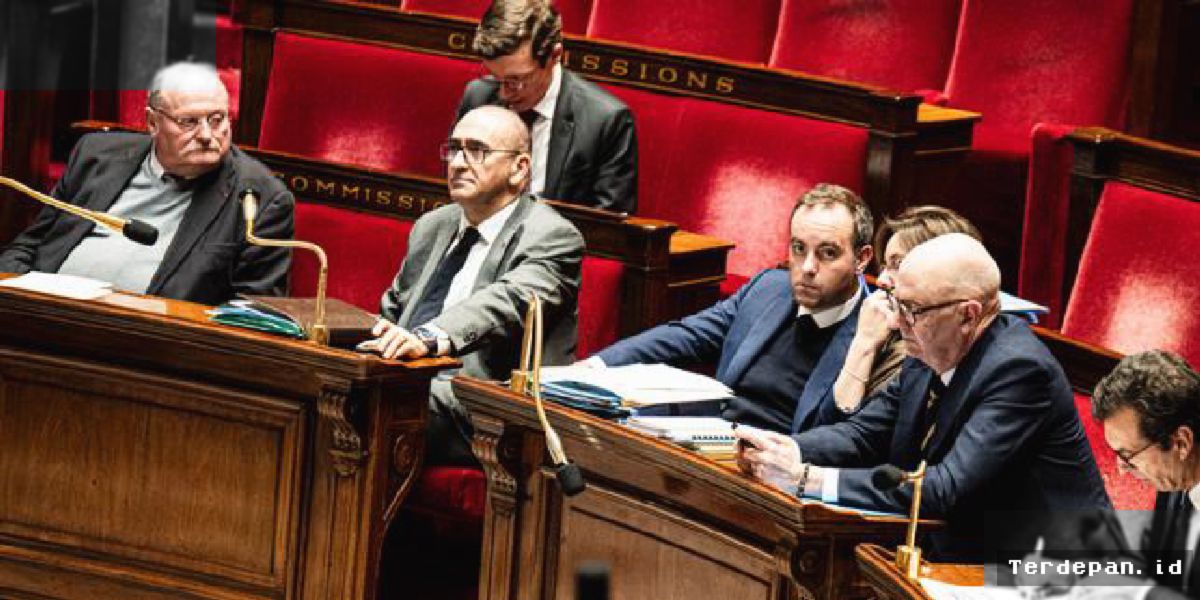 PARIS — Michel Fournier Mundur dari Kabinet Prancis Demi Pimpin AMRF